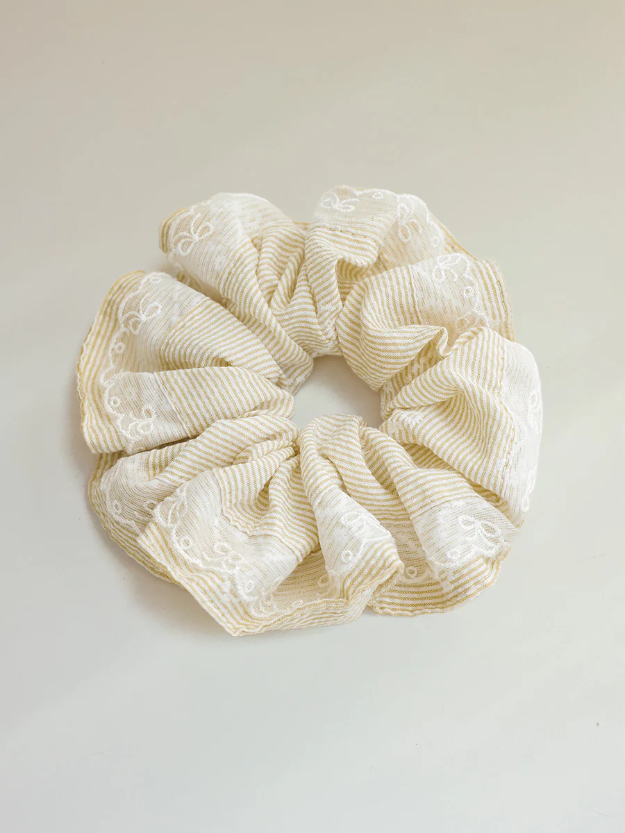 Lace Bow Scrunchie Light Yellow
