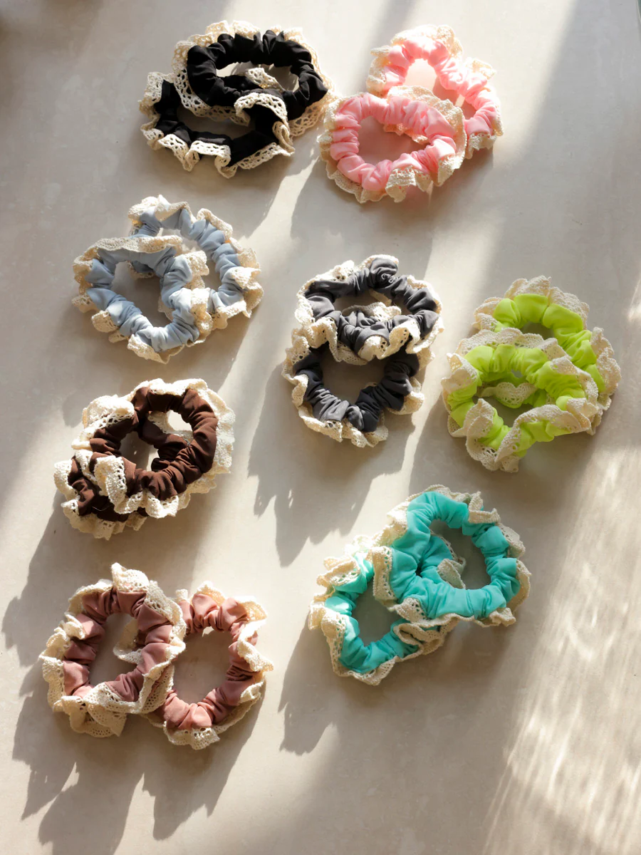 Lace Kiss Set Scrunchie Grey - Image 4