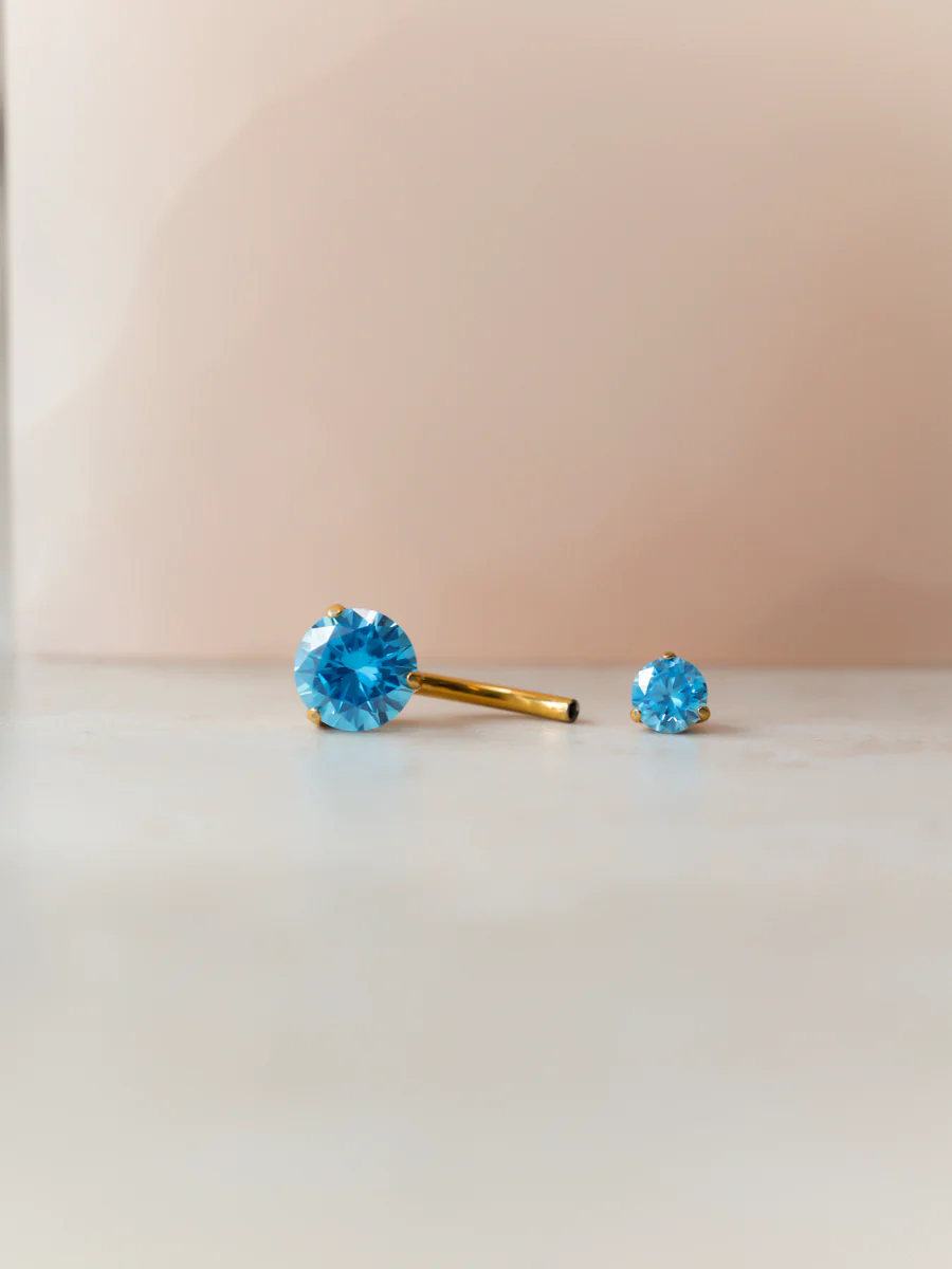 Serene Glow Azure Titan Bauchnabelpiercing