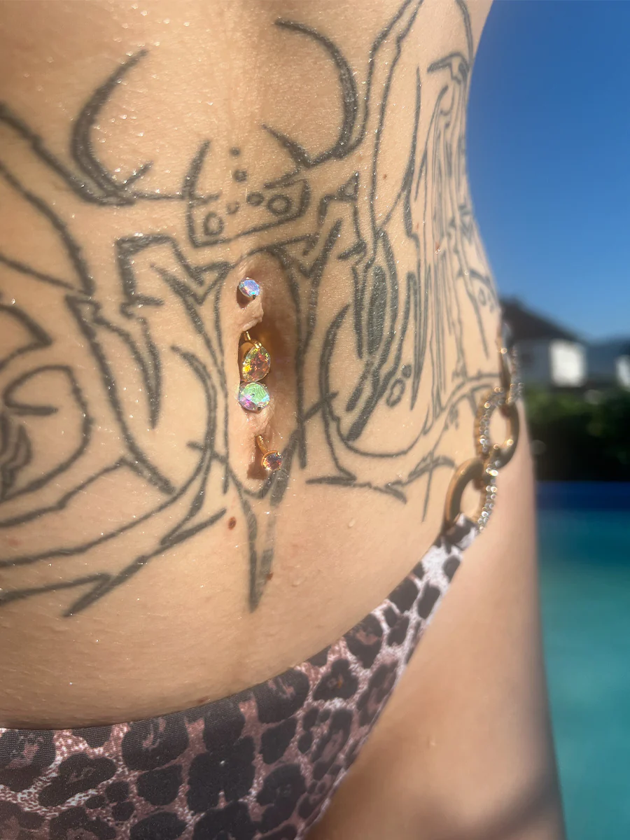 Serene Glow Rainbow Titan Bauchnabelpiercing - Image 3